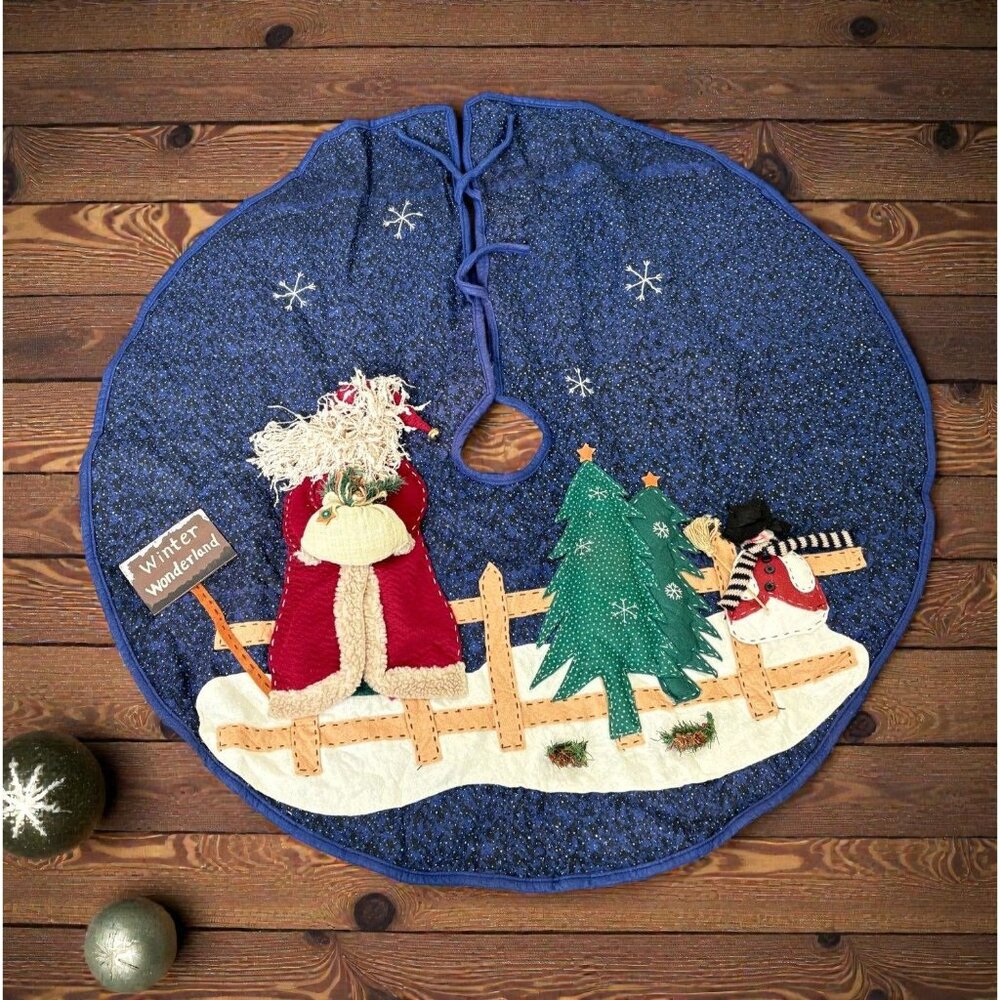 Winter Wonderland Christmas Tree Skirt Santa & Snowman Applique 42” Pre-Owned